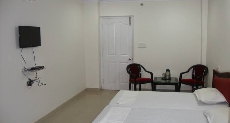 Landmark Hotel Dudhwa, Lakhimpur 3